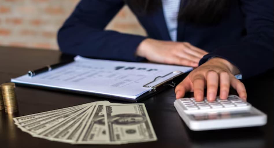 Business people shaking hands